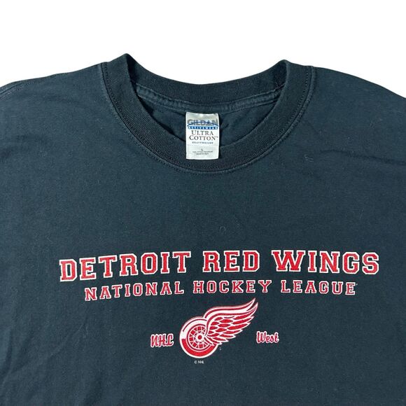 VTG Detroit Redwings Graphic Shirt Men’s Large LOT OF 2 Heavyweight NHL Hockey - Picture 2 of 16